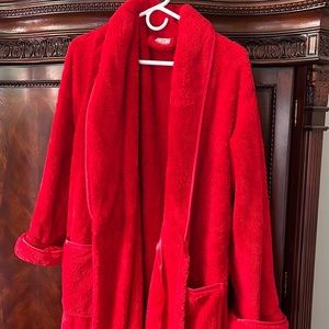 Bath & Body Works red robe Size S/M